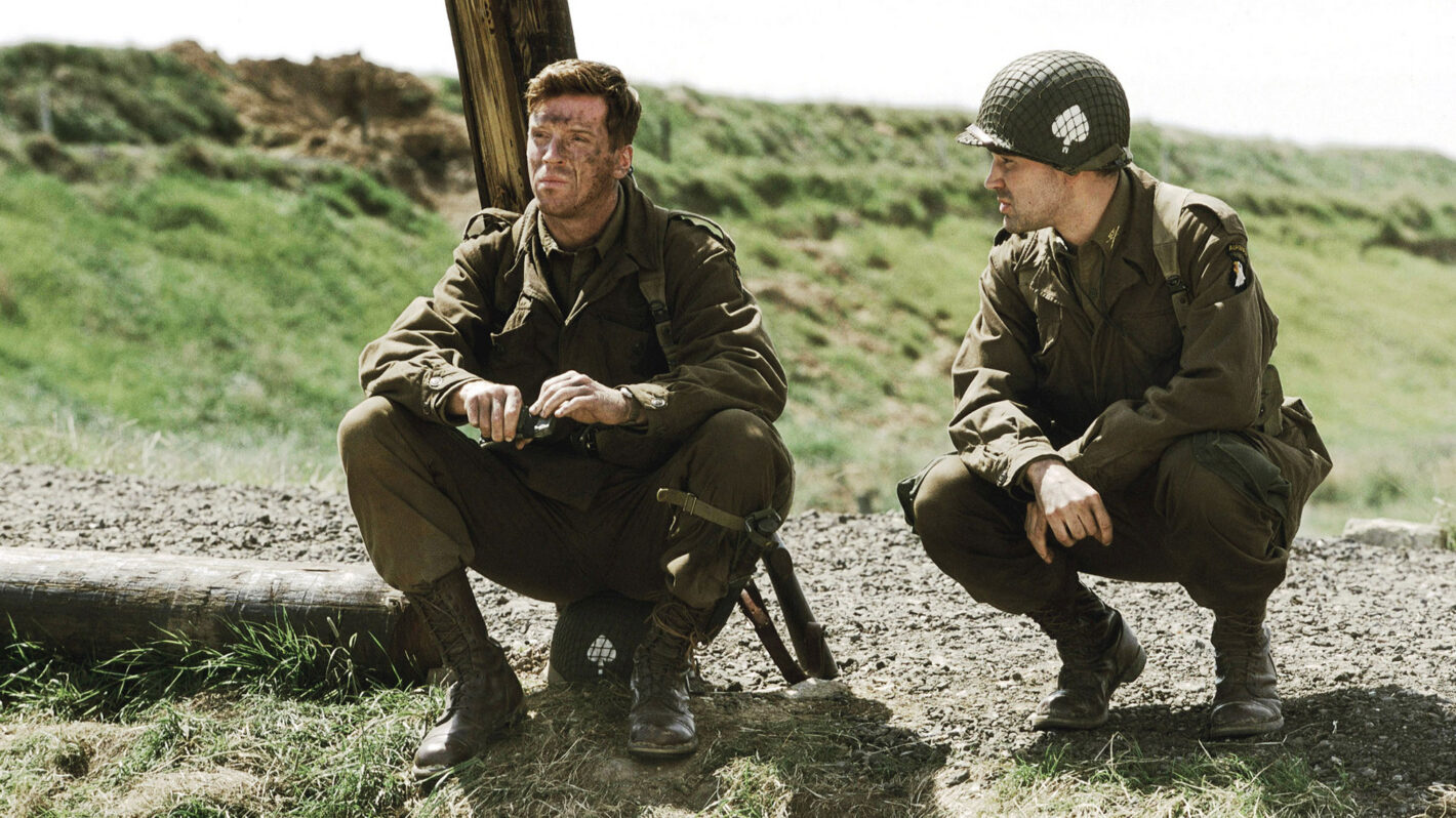 Damian Lewis, Ron Livingston in Band of Brothers