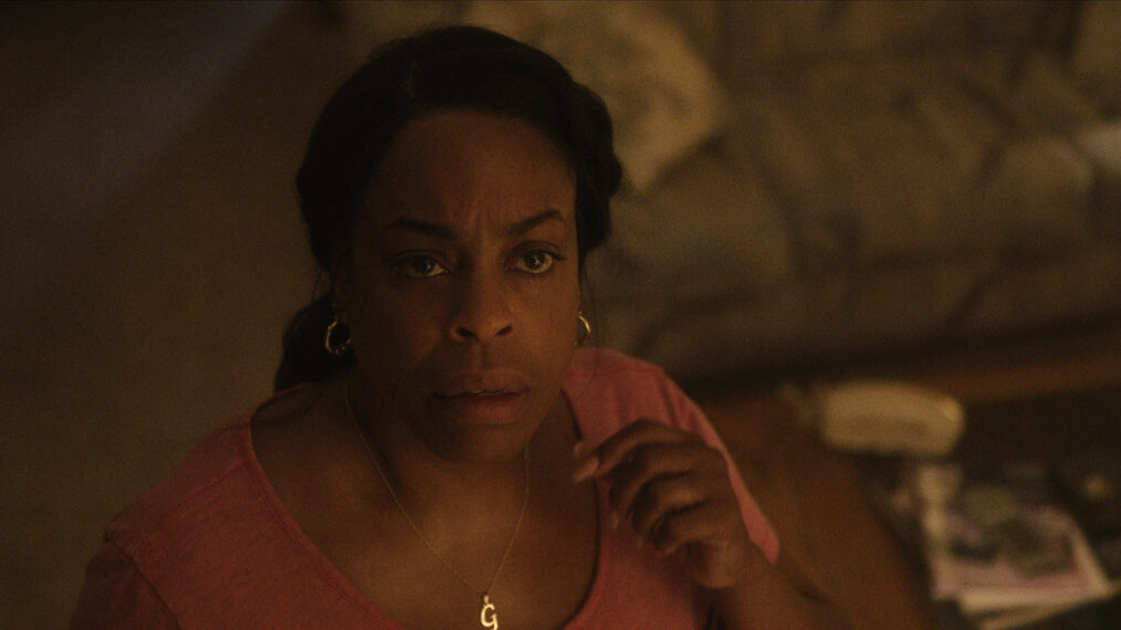 Niecy Nash in Dahmer Monster The Jeffrey Dahmer Story