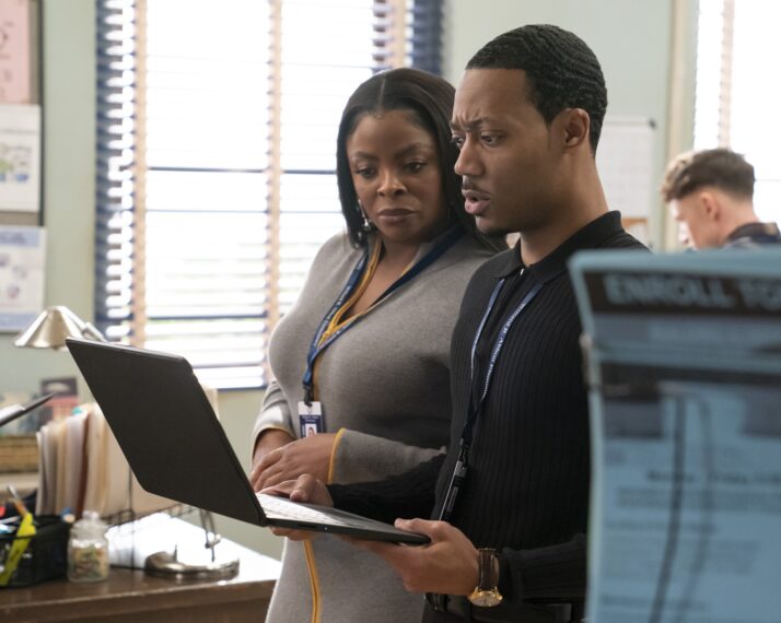 Janelle James und Tyler James Williams in Staffel 3 von „Abbott Elementary“.