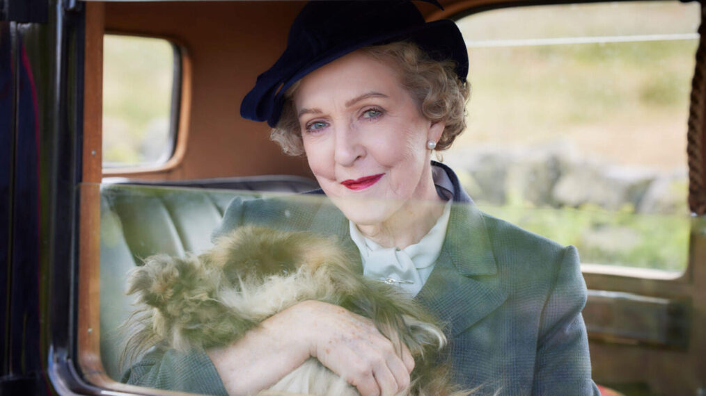 Patricia Hodge in All Creatures Great and Small