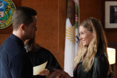 Jesse Lee Soffer as Jay Halstead, Tracy Spiridakos as Hailey in Chicago P.D. - Season 9