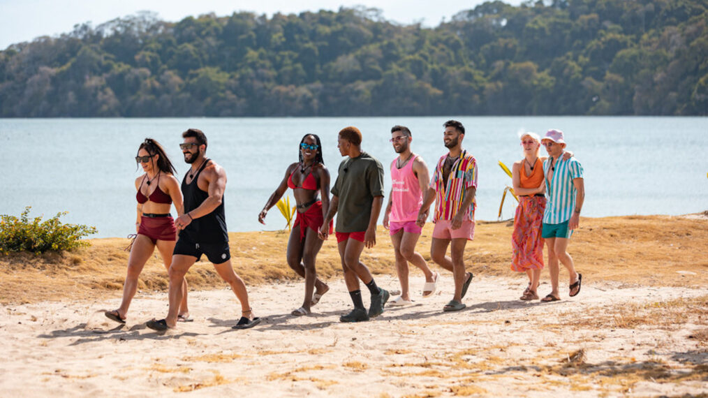 Lauren, Dylan, Brittne, Sean, Rehman, Ashmal, Corey, Wilder in 'Couple to Throuple' Season 1 Episode 1