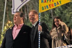 Eric Stonestreet, Jesse Tyler Ferguson, Sofia Vergara in 'Modern Family,' Season 3, Episode 17