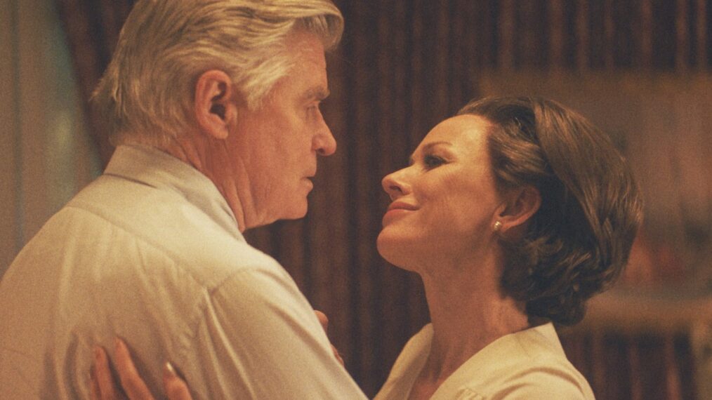 Treat Williams and Naomi Watts in 'Feud: Capote Vs. The Swans'