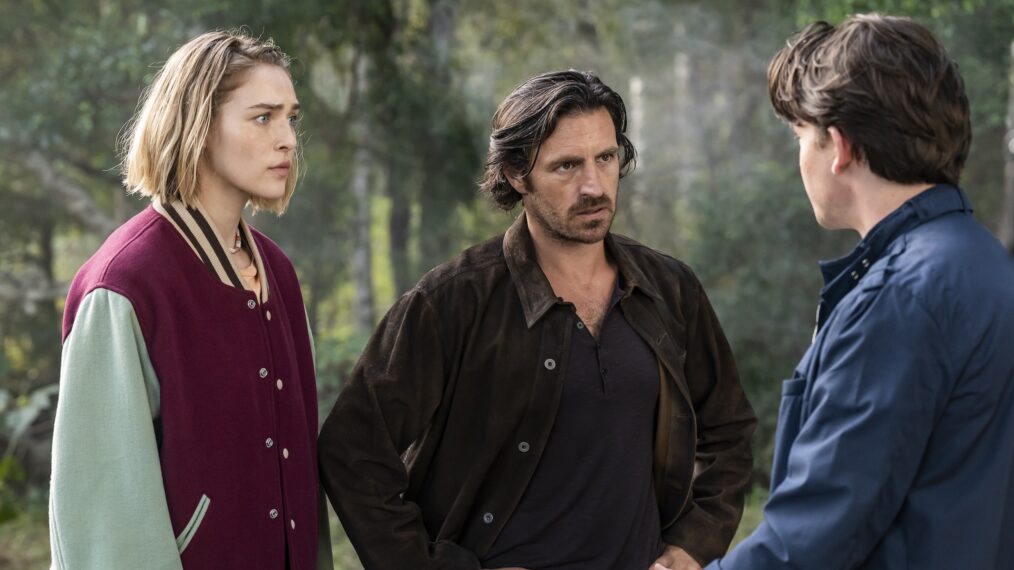 Zyra Gorecki as Izzy, Eoin Macken as Gavin, Jack Martin as Josh in 'La Brea' Series Finale