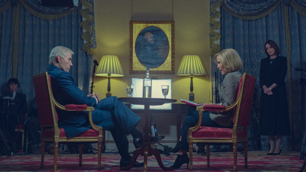 Rufus Sewell y Gillian Anderson en la primicia de Netflix