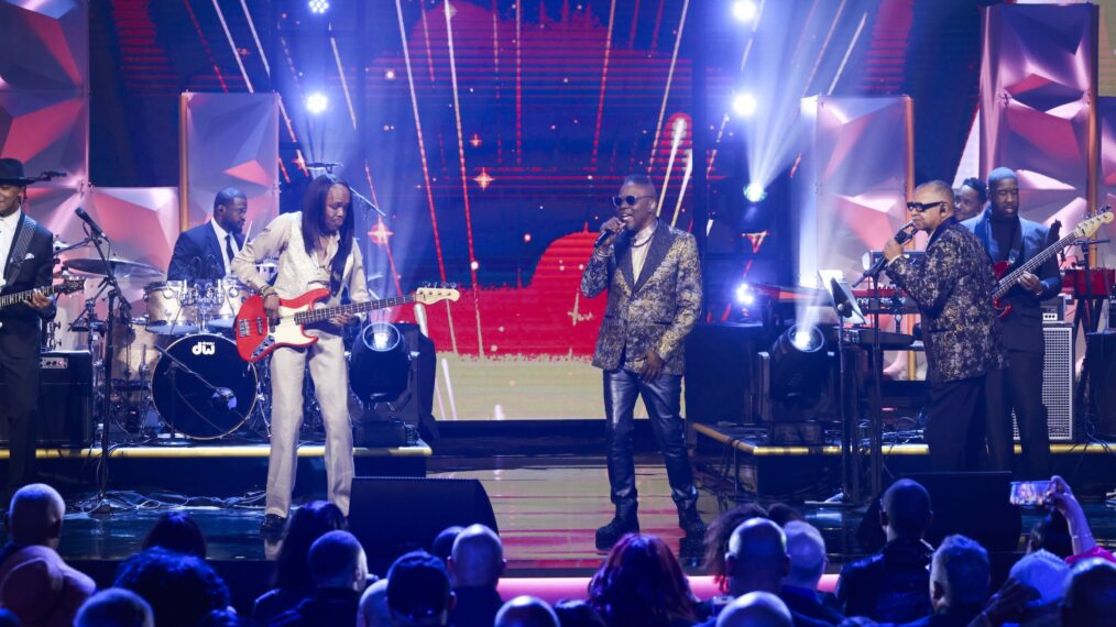 Earth, Wind & Fire perform at THE SUPER BOWL SOULFUL CELEBRATION 25TH ANNIVERSARY