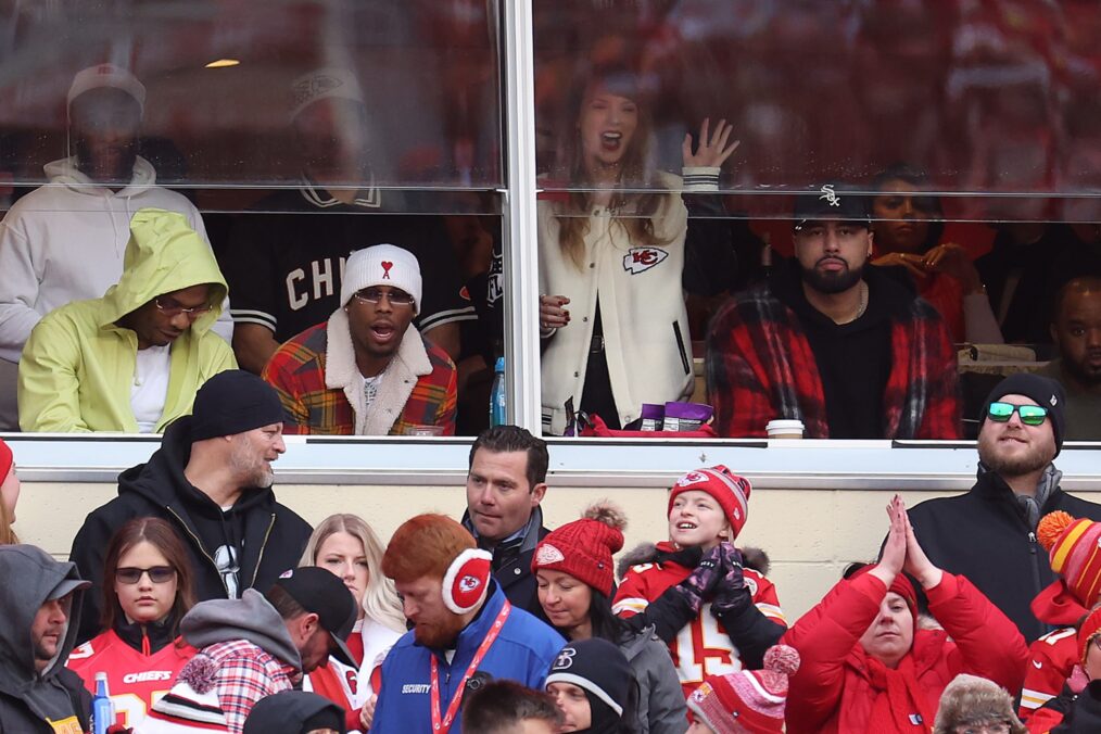 Taylor Swift watches the game between the Cincinnati Bengals and the Kansas City Chiefs during the first quarter at GEHA Field at Arrowhead Stadium