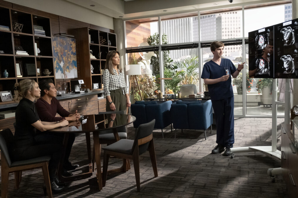 FIONA GUBELMANN, WILL YUN LEE, CHRISTINA CHANG, FREDDIE HIGHMORE in THE GOOD DOCTOR