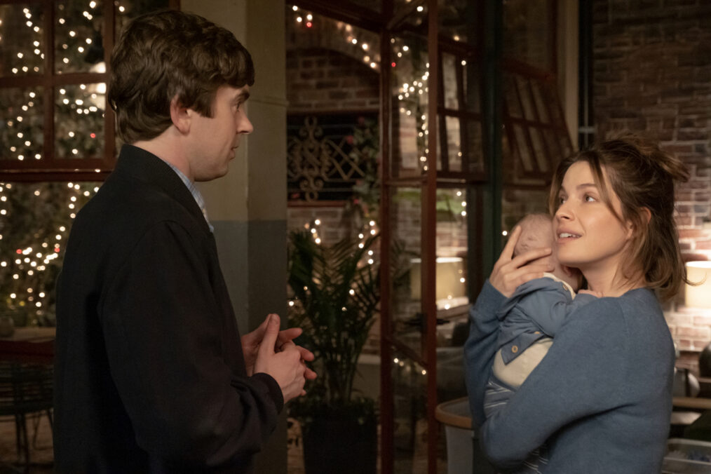 Freddie Highmore, Paige Spara in The Good Doctor - 'Baby, Baby, Baby'