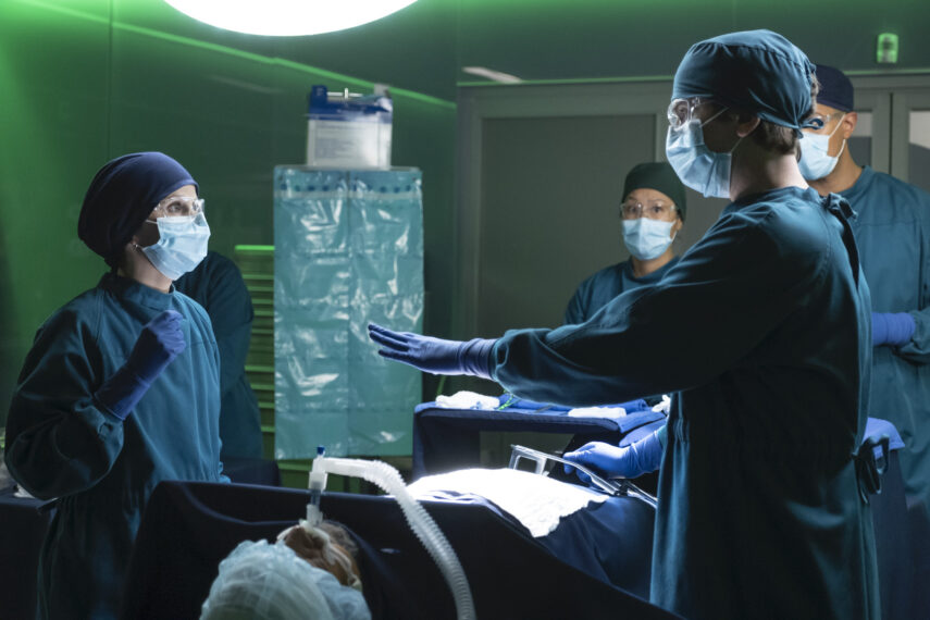 Kayla Cromer and Freddie Highmore in 'The Good Doctor' Season 7 Episode 2