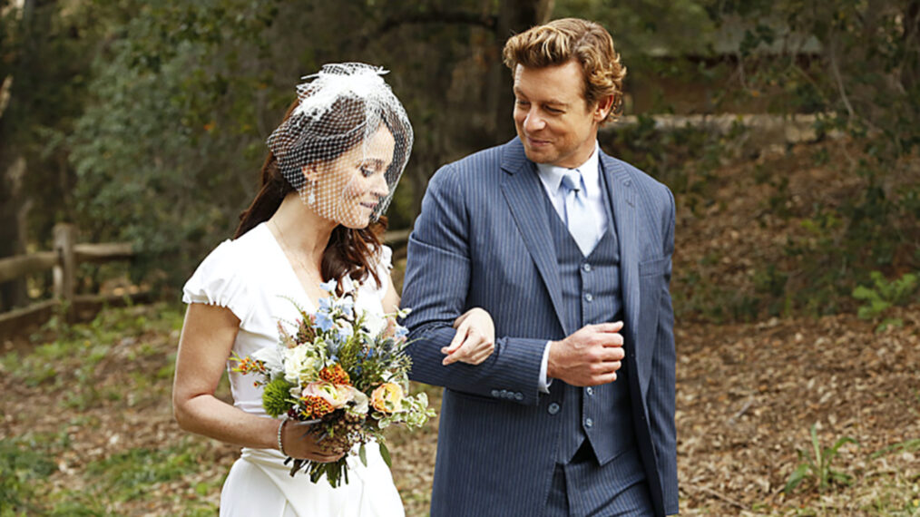 Robin Tunney and Simon Baker in The Mentalist