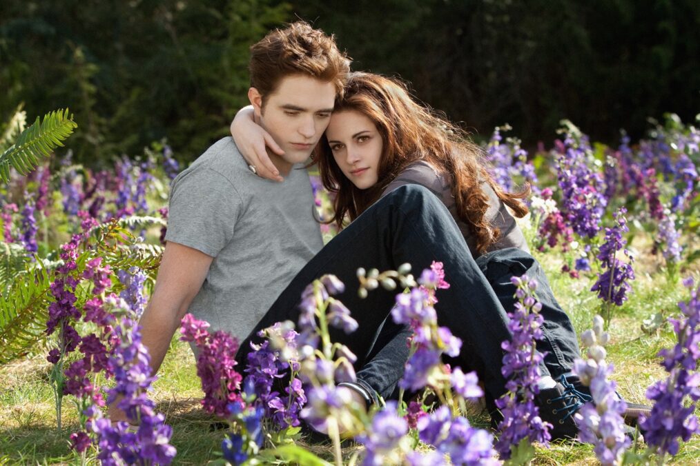 Robert Pattinson and Kristen Stewart in Twilight Saga: Breaking Dawn - Part 2