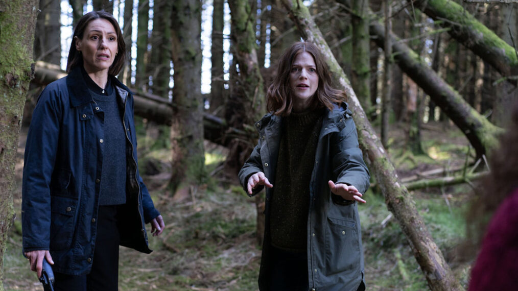 Suranne Jones as Amy Silva, Rose Leslie as Kirsten Longacre in 'Vigil' - Season 2, Episode 1