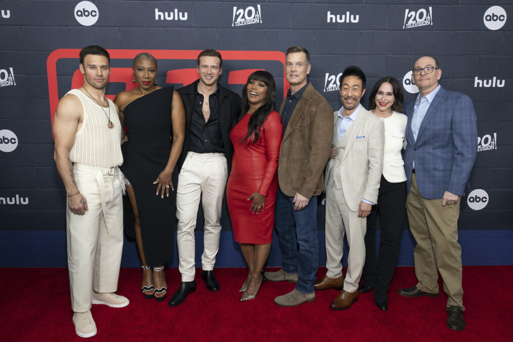 Ryan Guzman, Aisha Hinds, Oliver Stark, Angela Bassett, Peter Krause, Kenneth Choi, Jennifer Love Hewitt, and Tim Minear — '9-1-1' Red Carpet