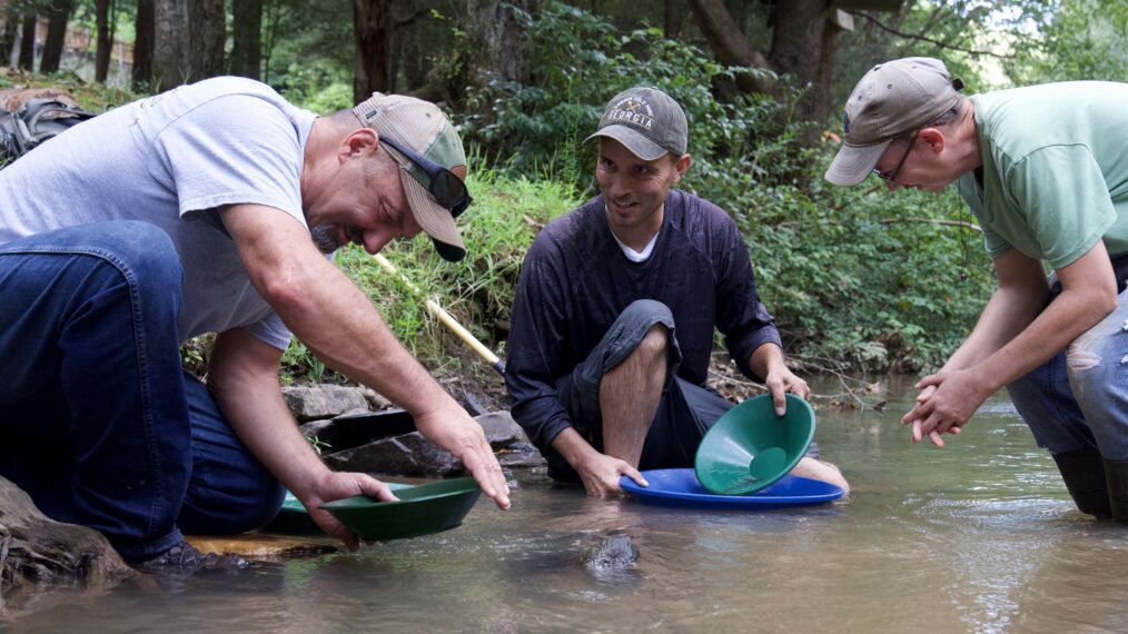 Dave Turin pans with new prospectors Jeff Burnett and Aaron Chandler on the Chestatee River in Georgia on America's Backyard Gold
