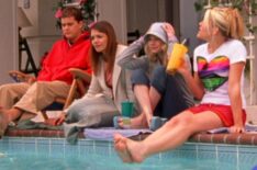 Joshua Jackson as Pacey, Katie Holmes as Joey, Busy Philipps as Audrey and Michelle Williams as Jen in 'Dawson's Creek,' Season 5, Episode 19