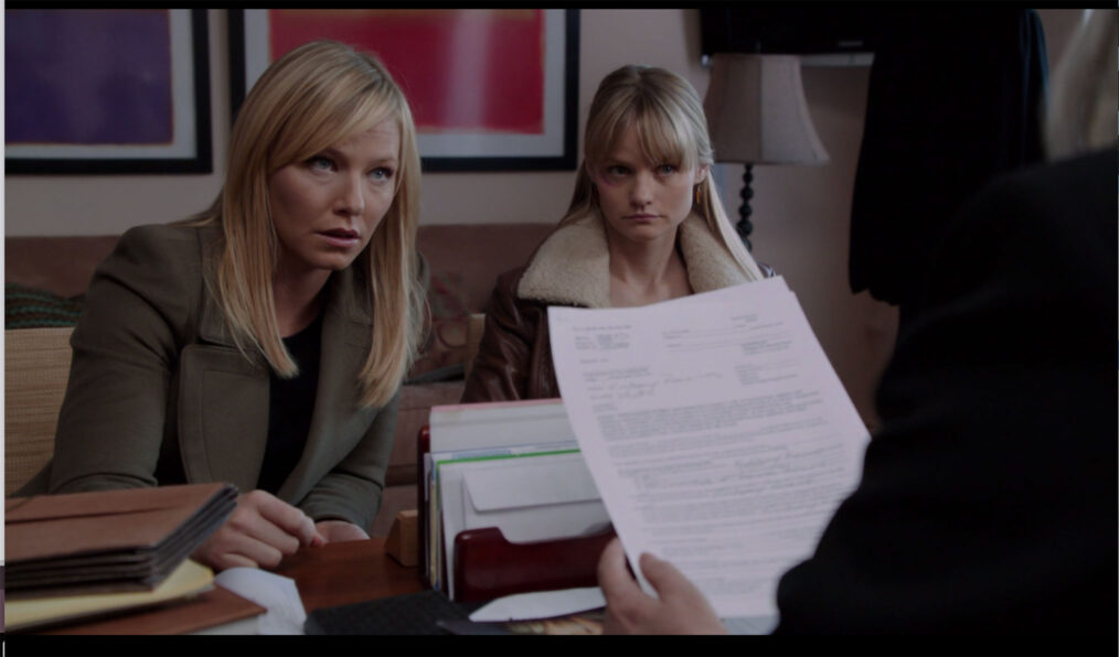 Kelli Giddish and Lindsay Pulsipher in Law & Order: Special Victims Unit