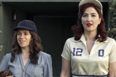 Abbi Jacobson as Carson Shaw and D'Arcy Carden as Greta Gill in 'A League of Their Own'