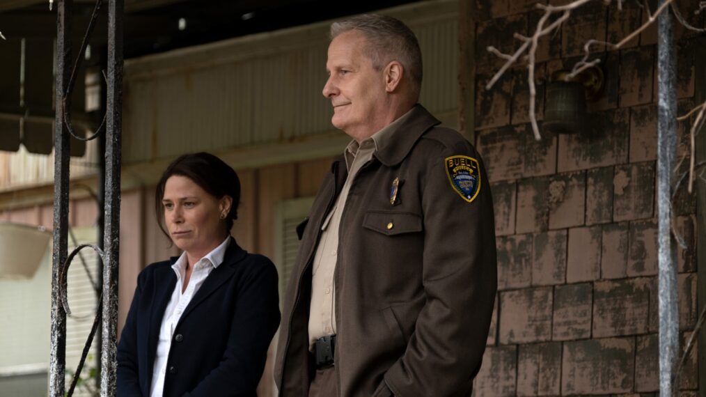 Maura Tierney and Jeff Daniels in 'American Rust'