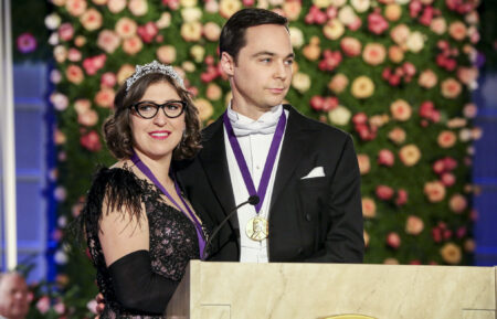 Mayim Bialik and Jim Parsons in 'The Big Bang Theory'