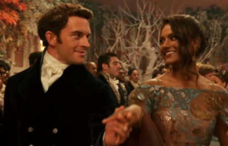 Jonathan Bailey and Simone Ashley in 'Bridgerton' Season 3