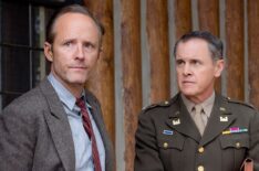 John Benjamin Hickey and Mark Moses in 'Manhattan' - 'Acceptable Limits'