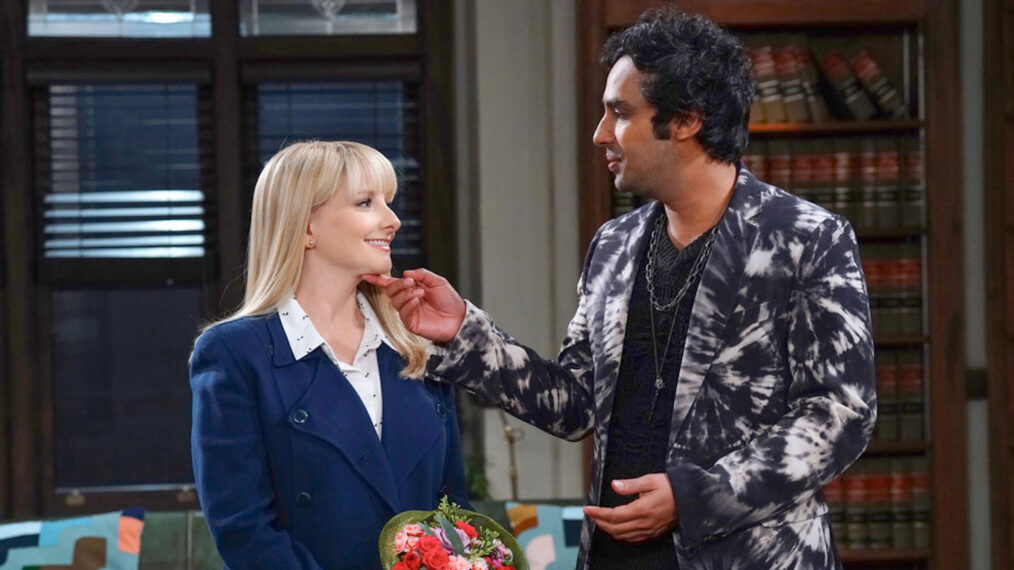 Melissa Rauch and Kunal Nayyar in 'Night Court' Season 2 Episode 6