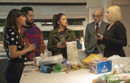 Hannah Simone, Joshua Banday, Gina Rodriguez, Rob Corddry, and Lauren Ash in 'Not Dead Yet' Season 2 Episode 5