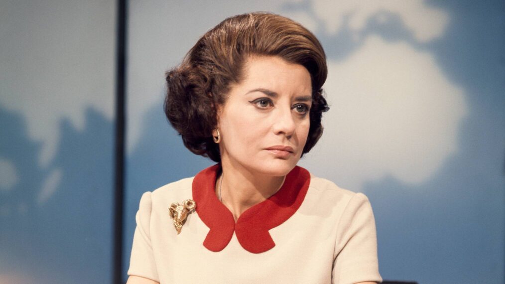 Remembering Barbara Walters, Kimmel’s Summer time Replacements, Kidfluencers on Show, Giada’s Kitchen Makeovers