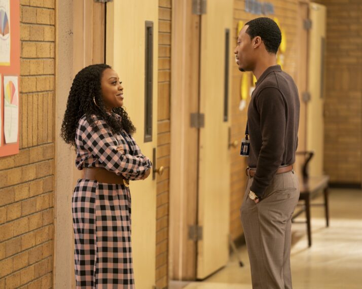 Quinta Brunson und Tyler James Williams in Staffel 3 von „Abbott Elementary“.