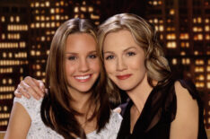 Jennie Garth Speaks Out About Amanda Bynes Amid 'Quiet on Set' Scandal