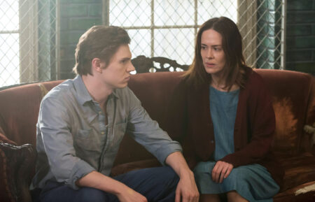 Evan Peters, Sarah Paulson in 'American Horror Story: Asylum' - Season 2, Episode 10