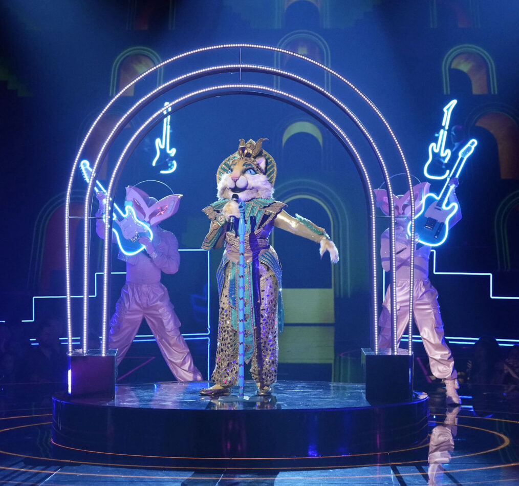 Cleocatra in THE MASKED SINGER “Girl Group Night”