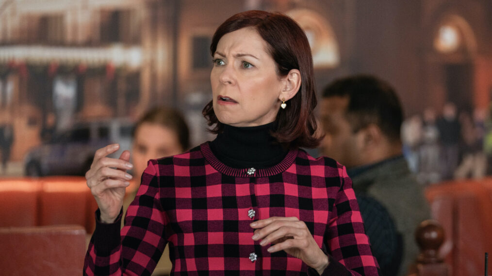 Carrie Preston como Elsbeth Tascioni y Carra Patterson como Kaya Blanke en el episodio 5 de la temporada 1 de 'Elsbeth'