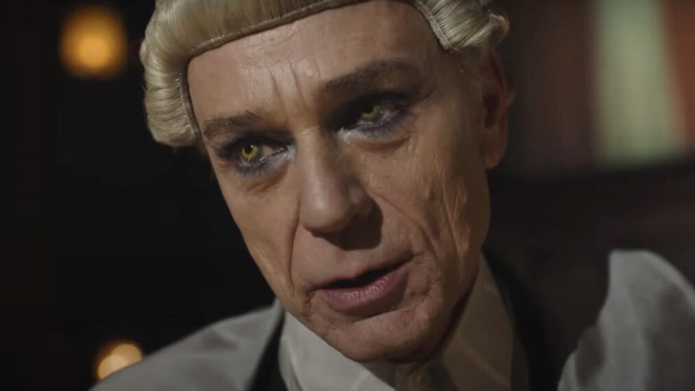 'Interview With the Vampire': Santiago Stages Trial From Book in New