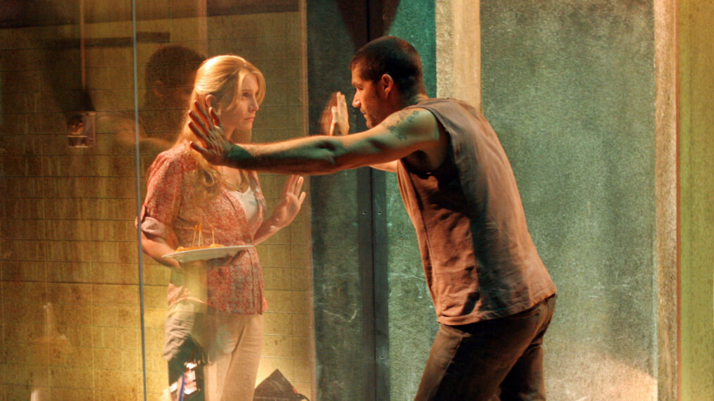 Elizabeth Mitchell as Juliet and Matthew Fox as Jack in 'Lost'