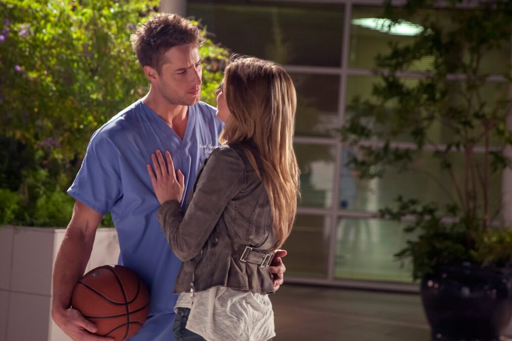 Justin Hartley as Scott Trosman and Jes Macallan as Josslyn Carver in 'Mistresses'