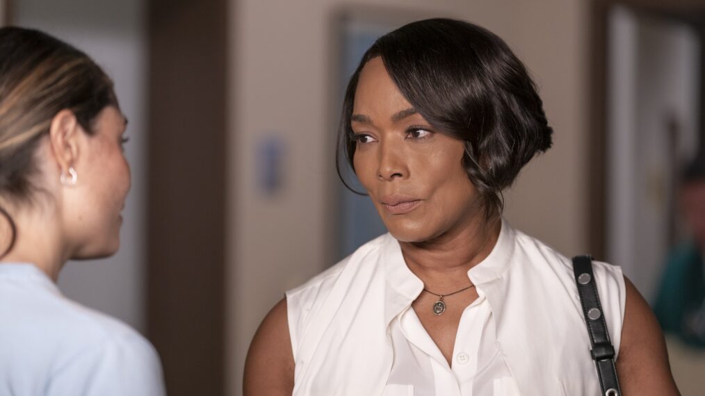 Angela Bassett as Athena in '9-1-1' Season 7 Episode 8 