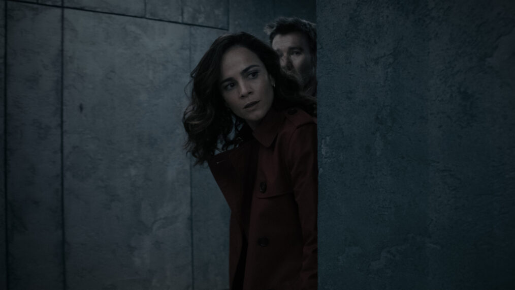 Alice Braga en Materia Oscura