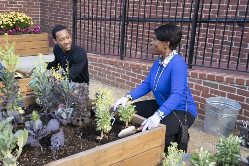 Tyler James Williams and Sheryl Lee Ralph in 'Abbott Elementary's Mother's Day episode