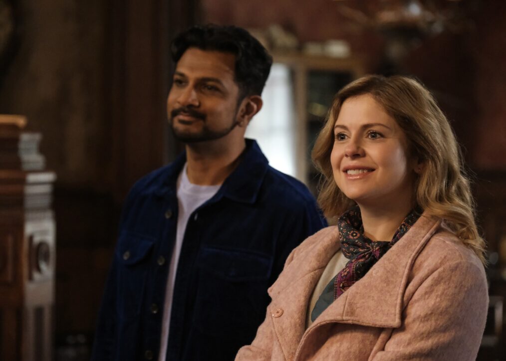 Utkarsh Ambudkar and Rose McIver in 'Ghosts' Season 3