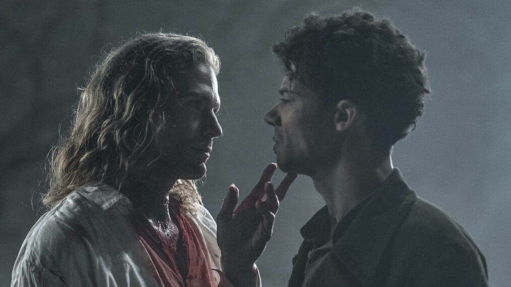 Sam Reid as Lestat de Lioncourt and Jacob Anderson as Louis de Pointe du Lac in 'Interview With the Vampire' Season 2