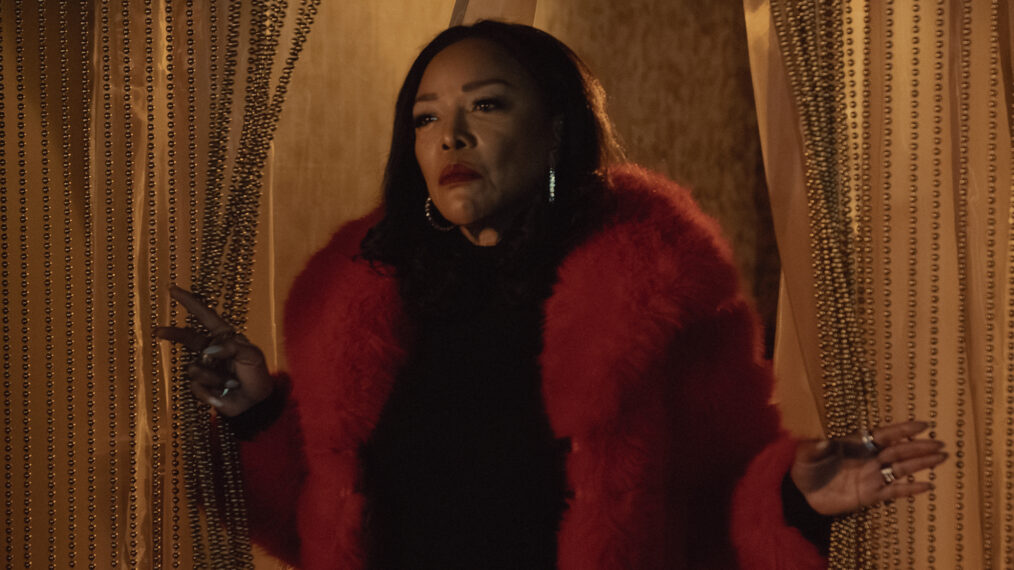 Lynn Whitfield como Alicia en el episodio 14 de la temporada 6 de 'The Chi'