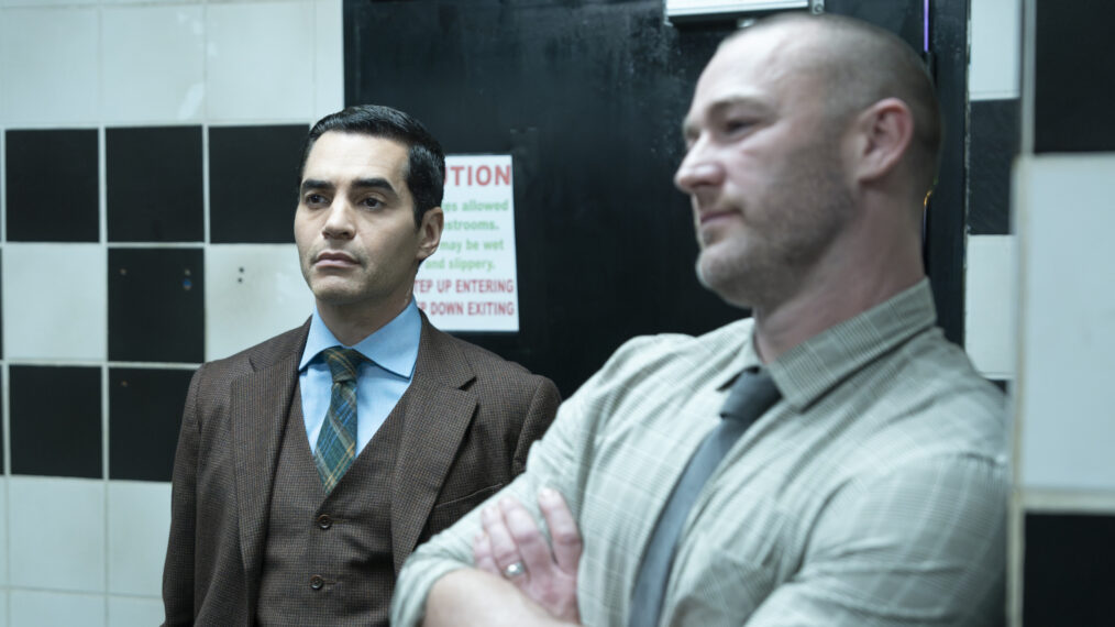 Ramón Rodríguez y Jake McLaughlin en el final de la segunda temporada de 'Will Trent'
