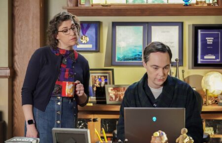 Mayim Bialik and Jim Parsons in 'Young Sheldon'