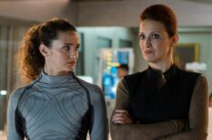 Christie Burke as Lt. Sharon Garnet, Jelena Stupljanin as Evelyn Maddox in The Ark - Season 2