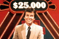Dick Clark hosts 'The $25,000 Pyramid' in 1982