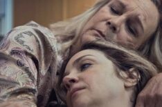 Jamie Lee Curtis and Abby Elliott in 'The Bear' Season 3