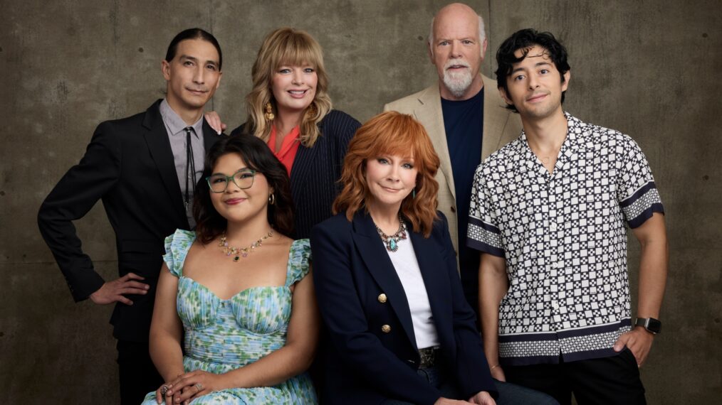 Happy's Place Cast - Tokala Black Elk, Belissa Escobedo, Melissa Peterman, Reba McEntire, Rex Linn, and Pablo Castelblanco